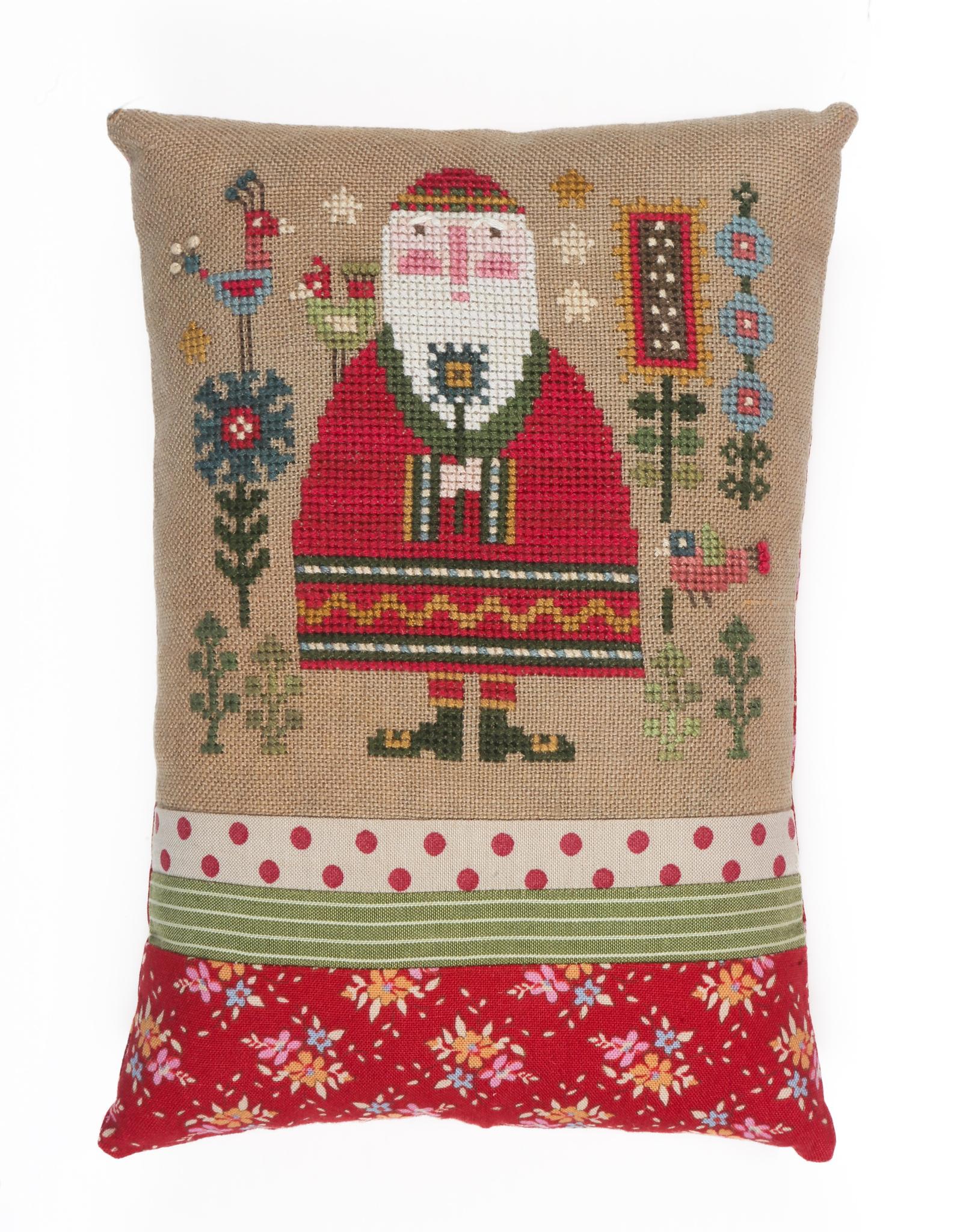 Heart in Hand Needleart – 2026 Wee Santa